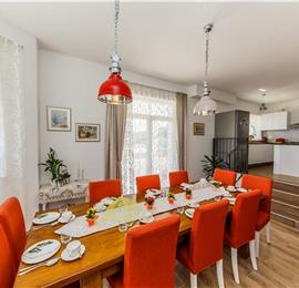 5 Bedroom Villa with Large Pool and Sea Views between Split and Trogir, Sleeps 10